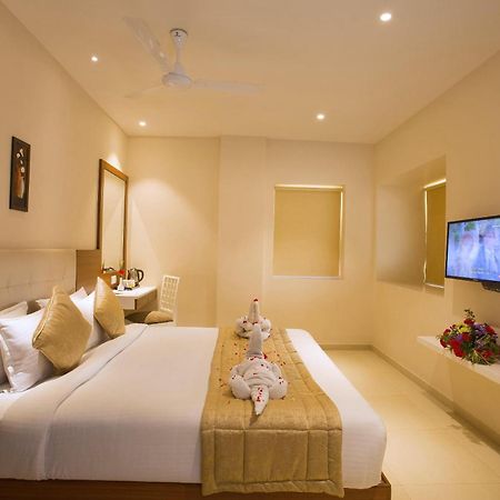 Hotel Ramida Plaza At Delhi Airport นิวเดลี ภายนอก รูปภาพ