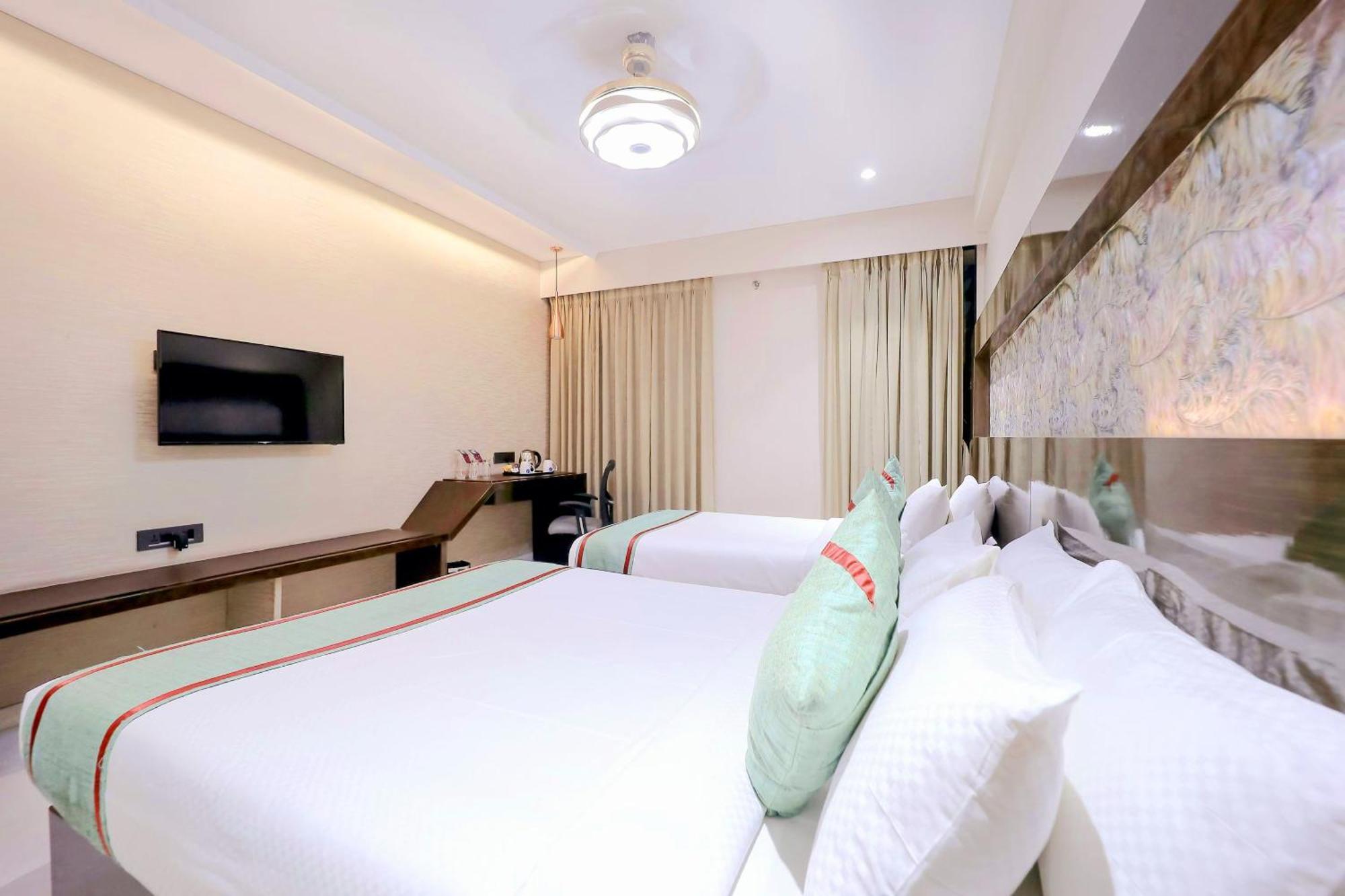 Hotel Ramida Plaza At Delhi Airport นิวเดลี ภายนอก รูปภาพ